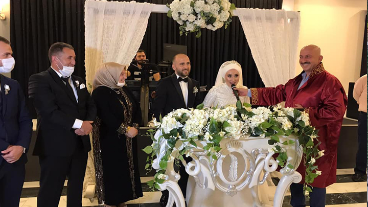 Ayşenur Caboğlu ile Mesut Dudak'ın nikah akdini gerçekleştirdik