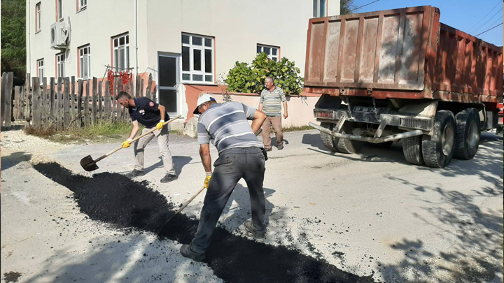 BALLAR VE ÇAYIRTARLA'DA ASFALT BAKIM ONARIM ÇALIŞMALARIMIZ BAŞLADI.