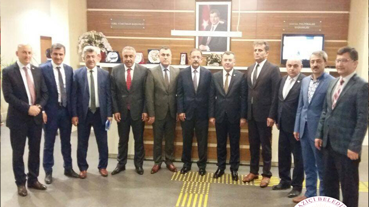 AK Parti Ankara?ya Çıkartma Yaptı
