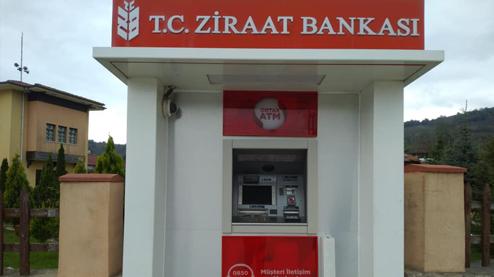 Belediyemizin önünde bulunan ATM cihazı yenilendi