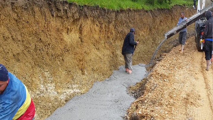 Yol Genişletme ve Duvar Örme Çalışmalarımız Devam Ediyor