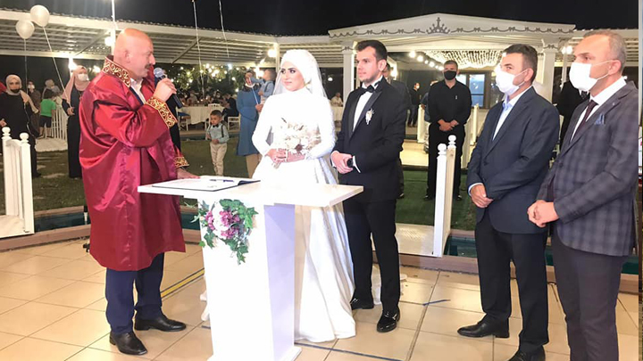 Büşra Günoğlu ile Semih Sönmezoğlu'nun nikah akdini gerçekleştirdik