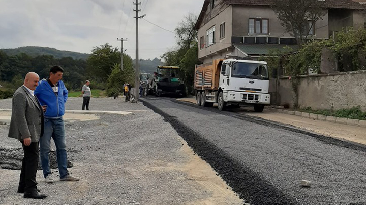 ESKİ AKÇAKOCA YOLUNDA ASFALT ÇALIŞMALARIMIZ BAŞLADI!