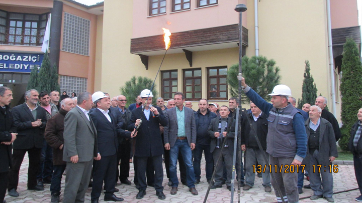 BOĞAZİÇİ'NDE DOĞAL GAZ AÇILIŞ TÖRENİ YAPILDI.