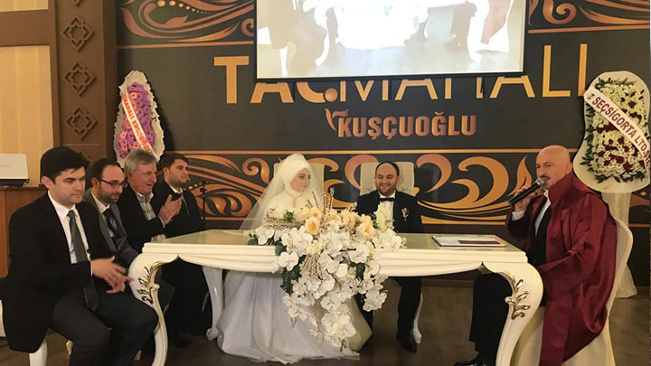 Hanife Soyer ile Yüksel Dinler'in çiftinin nikah akdini gerçekleştirdik